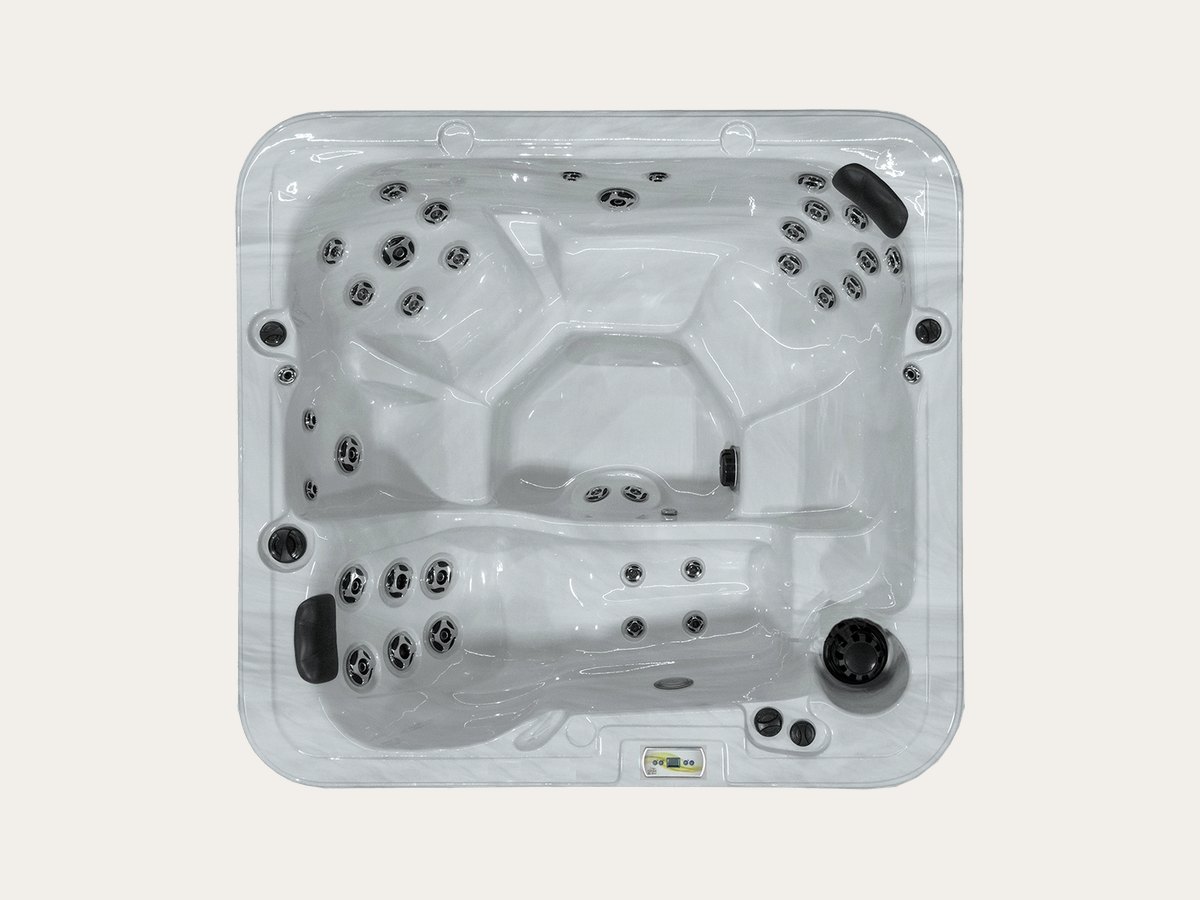 6-Person 35-Jet Lounge Hot Tub, model GL635L, Garden Leisure