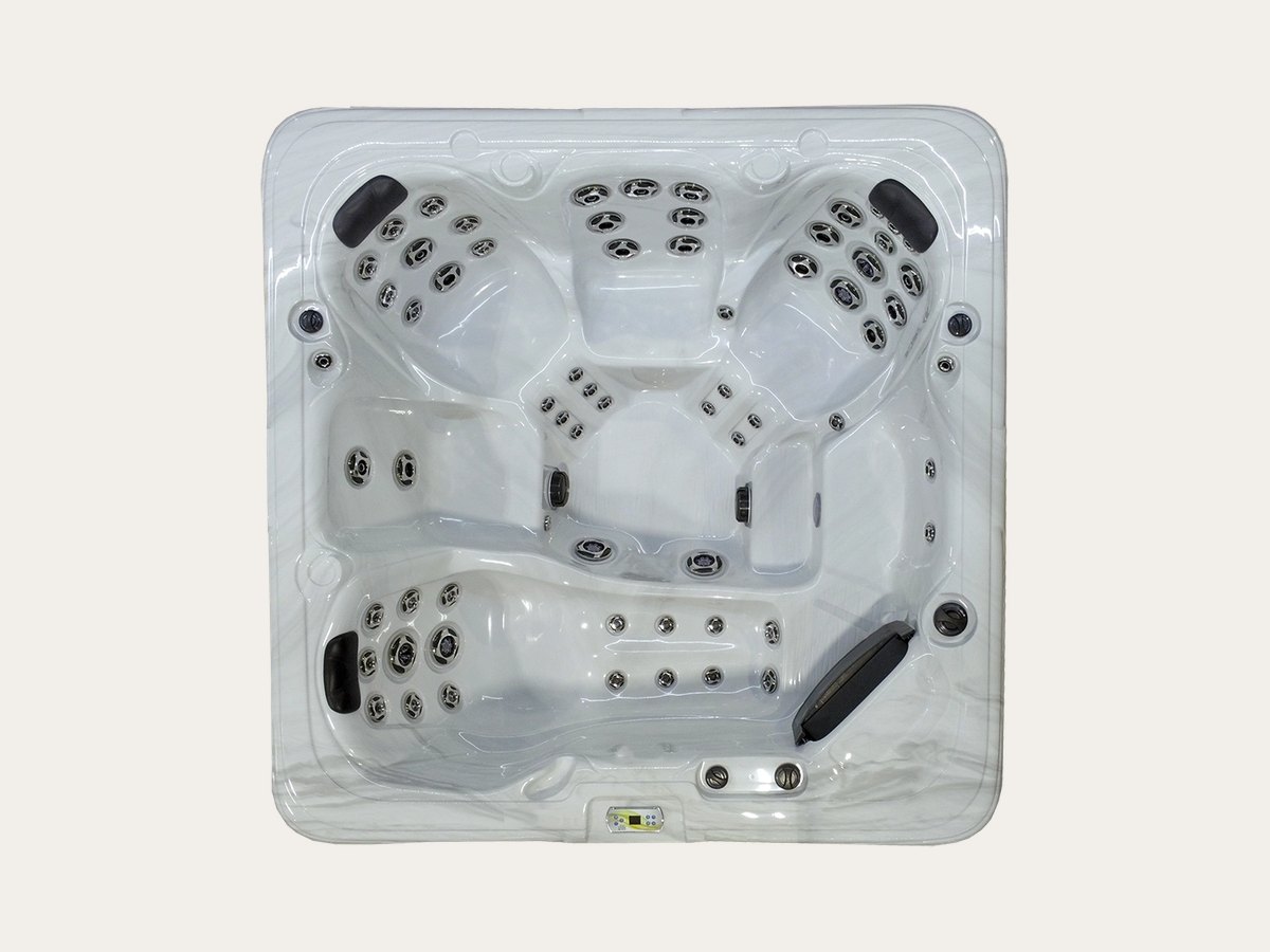 6-Person 63-Jet Lounge Hot Tub, model GL863L, Garden Leisure